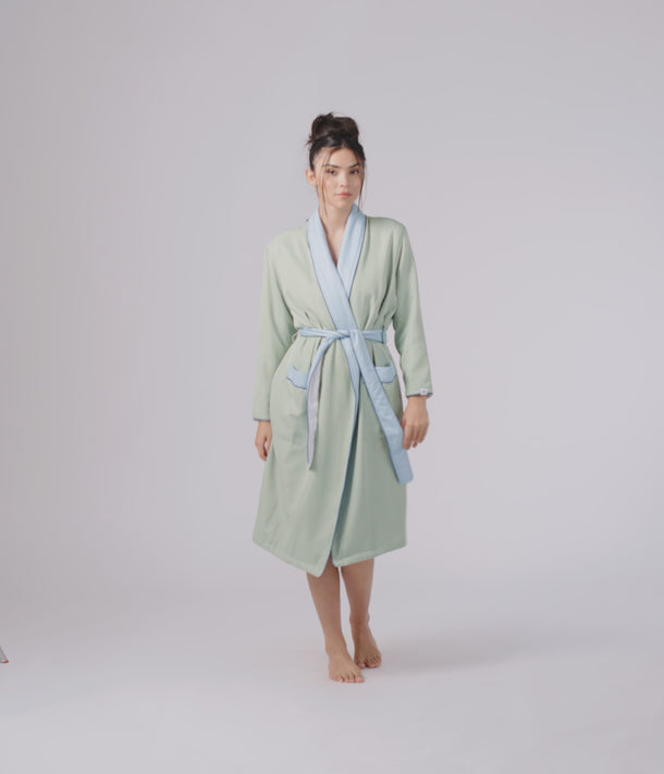 Keleigh Teller Women's Leona Reversible Micro-Fiber Robe (Succulent)